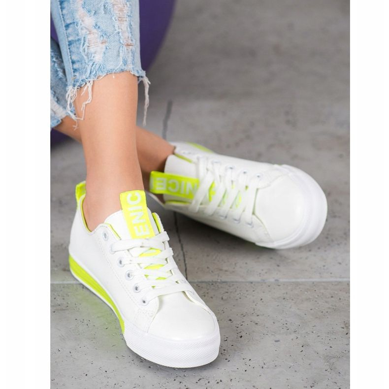 Bestelle Belles baskets de sport blanc 2