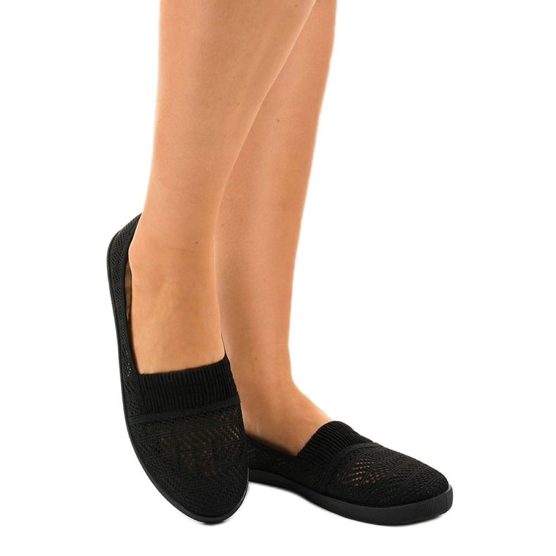 Baskets à enfiler ajourées noires CB1711 1