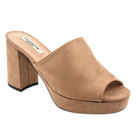 Chaussons à talon en daim kaki 9R17 beige 1