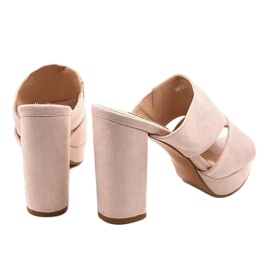 Escarpins en daim beige 9R55 3