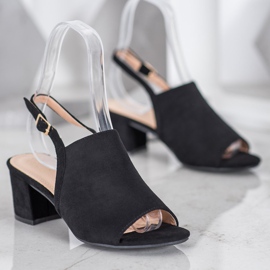 Small Swan Chaussures noires sur un bar le noir 4