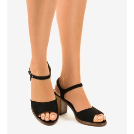 Sandales noires sur le poteau en daim 660-6 le noir 1