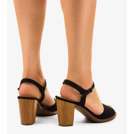 Sandales noires sur le poteau en daim 660-6 le noir 3