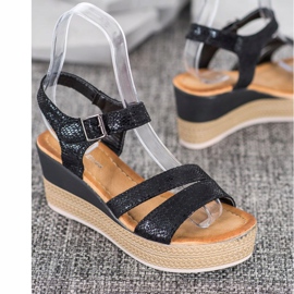 Sea Elves Sandales confortables noir 1