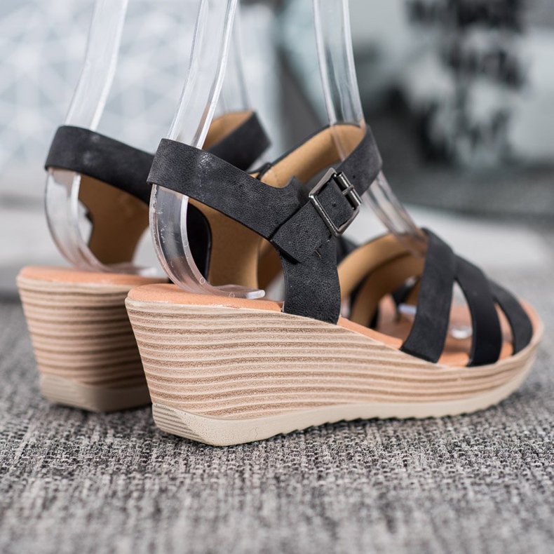 Sea Elves Sandales légères en cuir écologique le noir 1