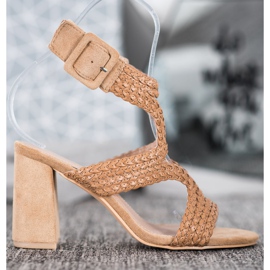 SHELOVET Sandales tressées sur un bar brun 2