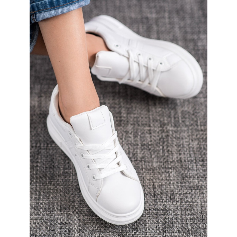 Sweet Shoes Des baskettes blanches 1 Sweet Shoes Des baskettes blanches 1