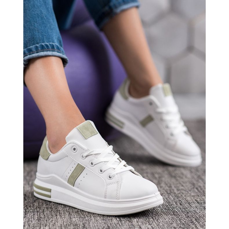 Sweet Shoes Des baskettes blanches 2