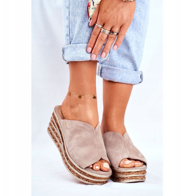 Pantoufles En Cuir Pour Femmes Sur Compensée Nicole 2559 Limonade beige 1