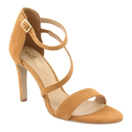 Edeo Sandales en cuir pour femmes sur Szpilka 3344 Rude jaune 1