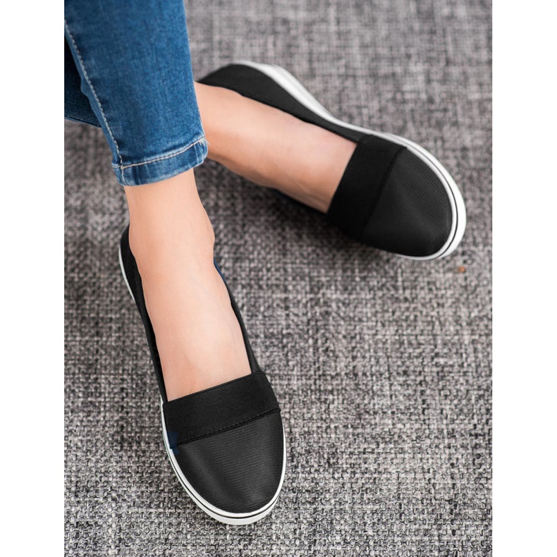 Renda Slipons noirs sur la cale 1
