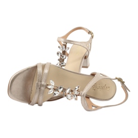 Sandales dorées sur un poteau avec Zircon Espinto S352 8