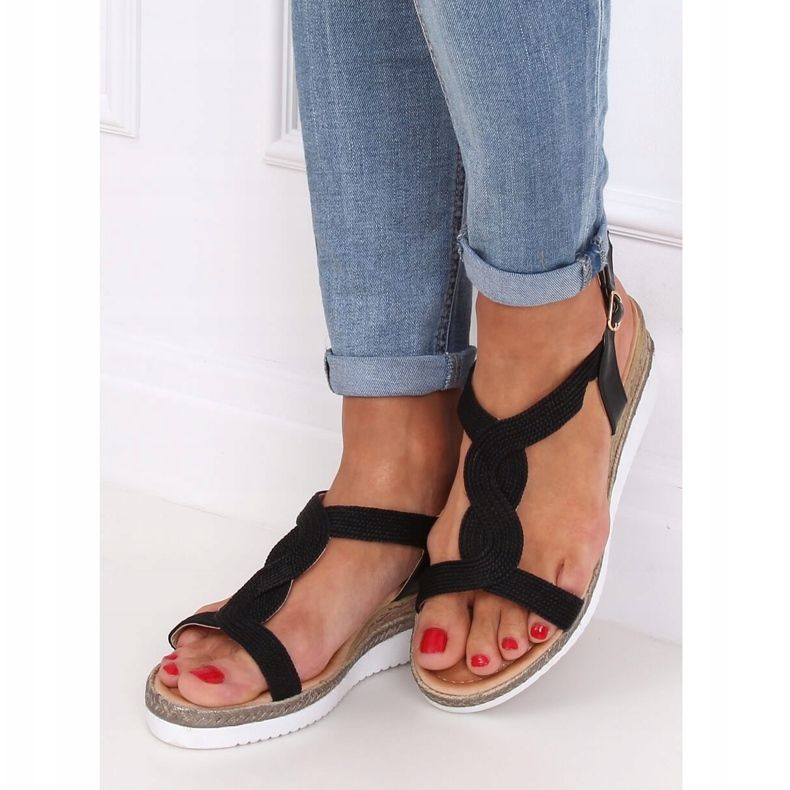 Sandales noires sur un coin noir L6629 Noir 2