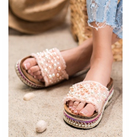 Small Swan Pantoufles Sur La Plateforme Avec Des Perles rose 1