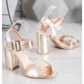 Small Swan Sandales sur une barre avec cuir écologique d'or 1