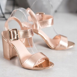 Small Swan Sandales sur une barre avec cuir écologique doré 1