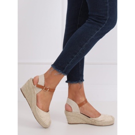 Espadrilles sur un coin beige S-819 Beige 2 Espadrilles sur un coin beige S-819 Beige 2