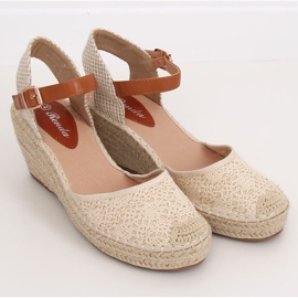 Espadrilles sur un coin beige S-819 Beige 1 Espadrilles sur un coin beige S-819 Beige 1
