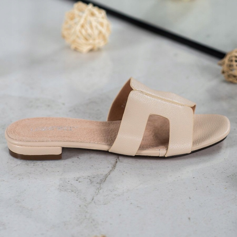 SHELOVET Pantoufles classiques en cuir écologique brun 2 SHELOVET Pantoufles classiques en cuir écologique brun 2