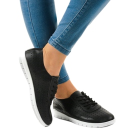 Baskets noires ajourées JH701-1 le noir 1