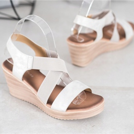 Sea Elves Sandales à enfiler décontractées beige argent 1