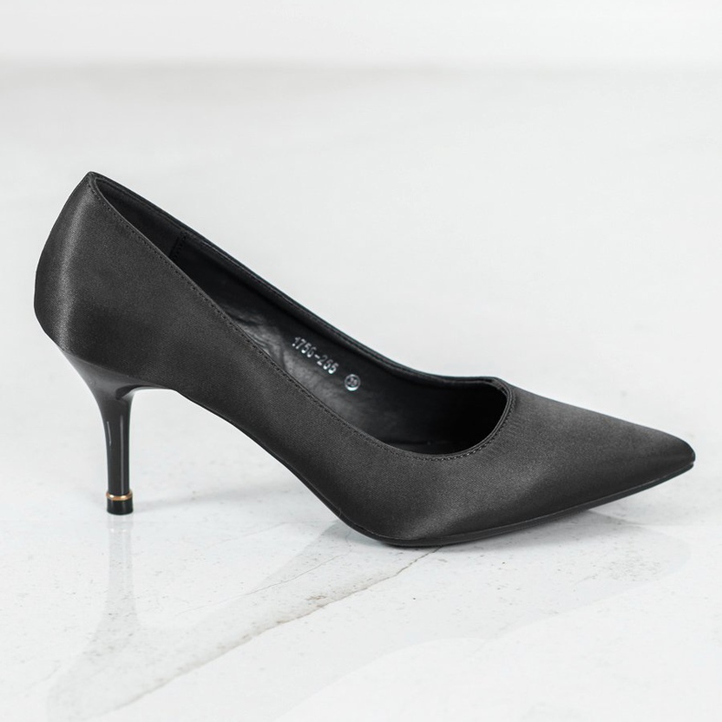 Cm Paris Talons hauts noirs classiques 2
