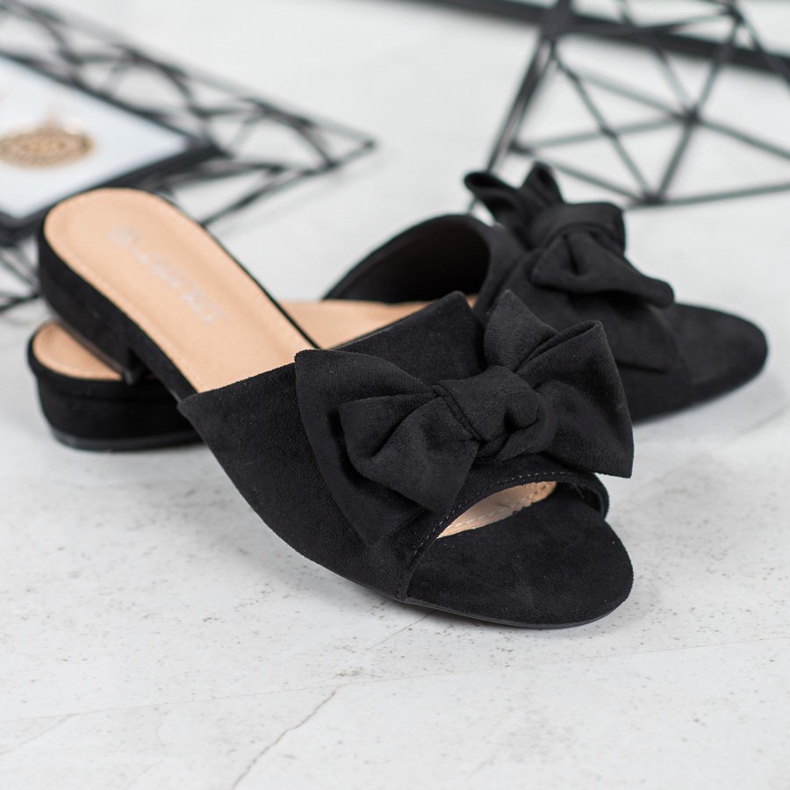SHELOVET Pantoufles noires sur un talon plat 1