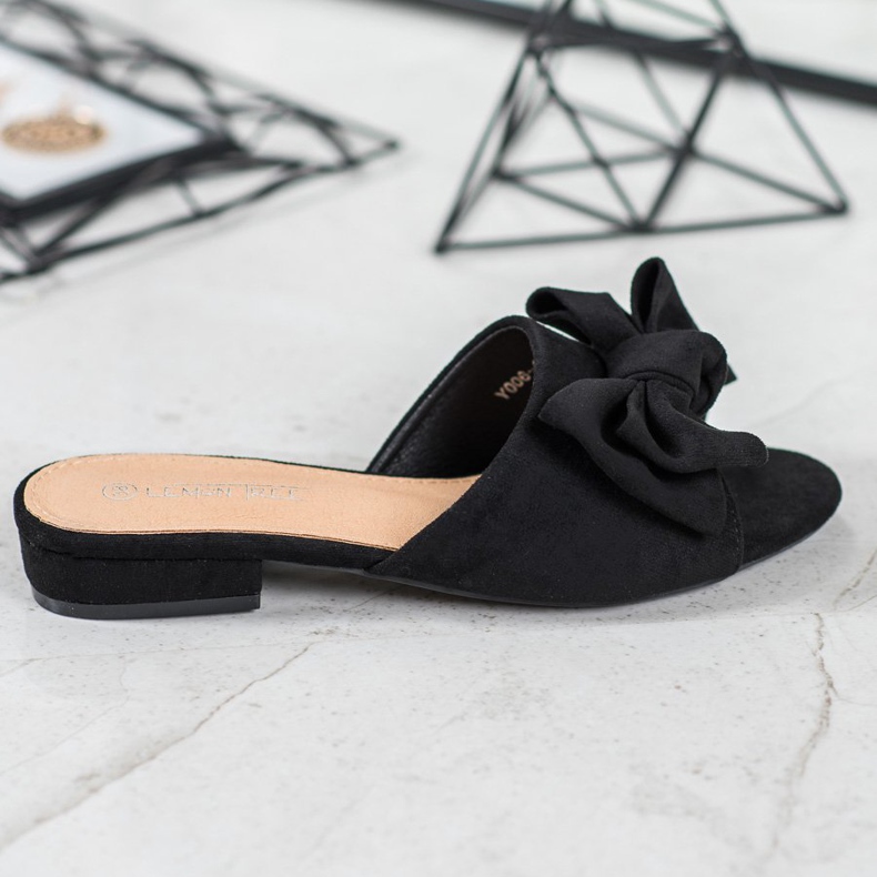 SHELOVET Pantoufles noires sur un talon plat 2