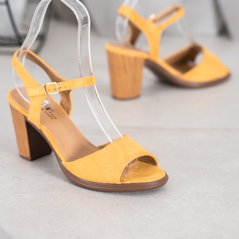 SHELOVET Sandales en daim jaunes 2