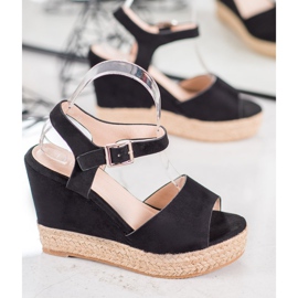 Clowse Sandales noires sur un haut compensé 1