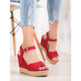 Clowse Sandales rouges sur un talon haut 1