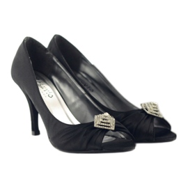 Escarpins avec décoration argentée McArthur 05-bk le noir 5