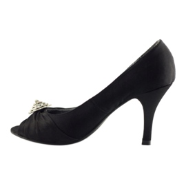 Escarpins avec décoration argentée McArthur 05-bk le noir 3