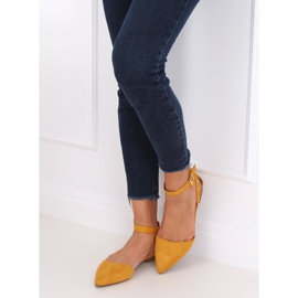 CL73P Ballerines jaune miel avec fermoir 2