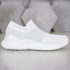 Chaussons de sport MCKEYLOR blanche 1