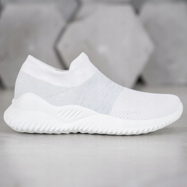 Chaussons de sport MCKEYLOR blanche 1 Chaussons de sport MCKEYLOR blanche 1