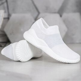 Chaussons de sport MCKEYLOR blanche 2