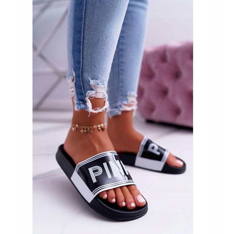 Pantoufles Vrita Noir pour Femmes le noir 1