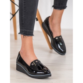 Vinceza Escarpins laqués sur une cale noir 1