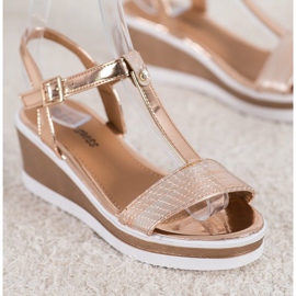 SHELOVET Compensées dorées avec cuir écologique 1