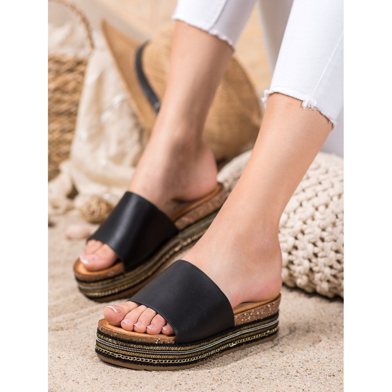SHELOVET Pantoufles noires sur la plate-forme 1