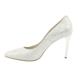 Pompes sur l'espinto C-456/67 blanc avec des motifs métalliques blanche 1