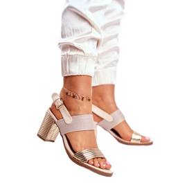 EVE Sandales pour femmes sur le poteau Beige et Golden Emmy d'or 2