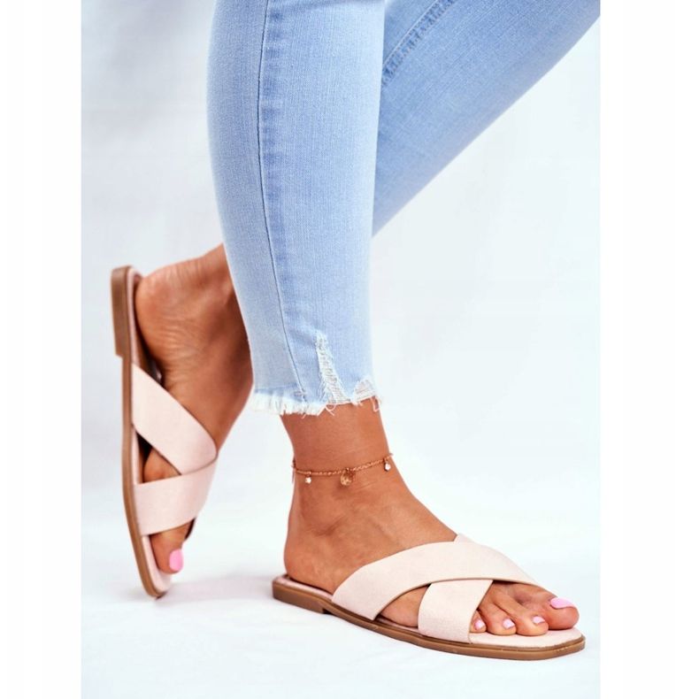 Chaussons Femme, Bretelles, Croix Beige Philippines 2 Chaussons Femme, Bretelles, Croix Beige Philippines 2