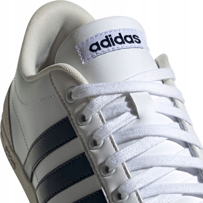 Chaussures Adidas Caflaire M EE7599 blanche vert 2