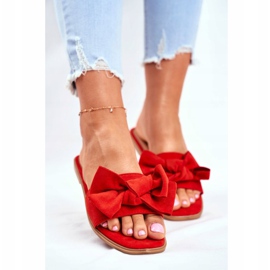 Pantoufles Malaisiennes Pour Femmes Avec Nœuds Rouges 2 Pantoufles Malaisiennes Pour Femmes Avec Nœuds Rouges 2