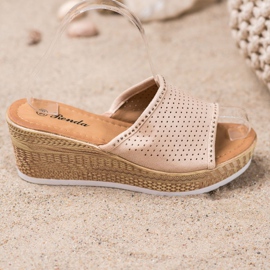 Renda Chaussons compensés ajourés beige 2 Renda Chaussons compensés ajourés beige 2