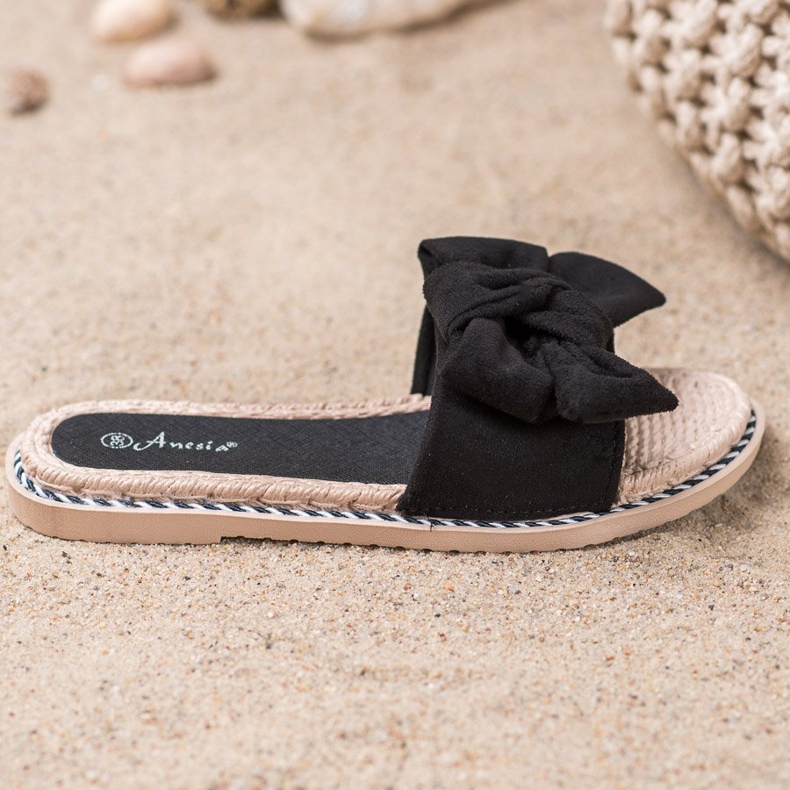 Anesia Paris Pantoufles En Daim Élégantes le noir 1