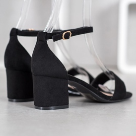 Nio Nio Sandales confortables sur un bar le noir 3
