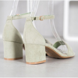 Nio Nio Sandales confortables sur un bar vert 2